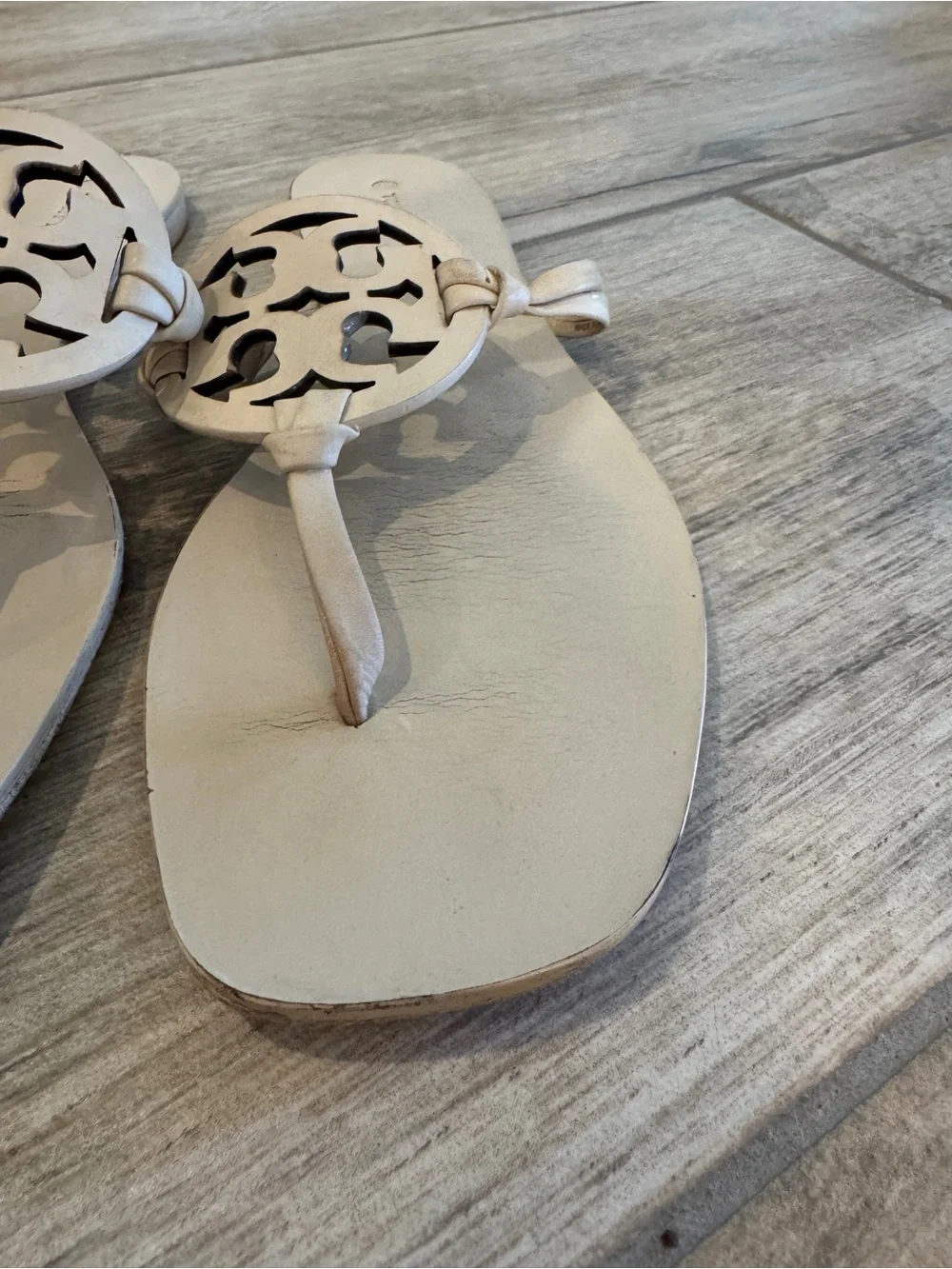 Tory Burch Miller Thong Sandal in Cream Square Toe neutral 7.5
